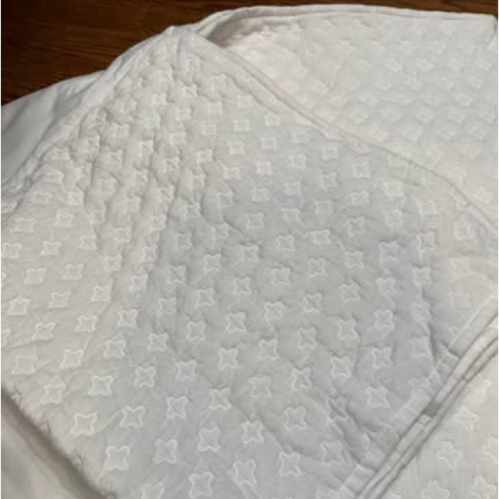 Pottery Barn Baby Organic White Star Crib Skirt